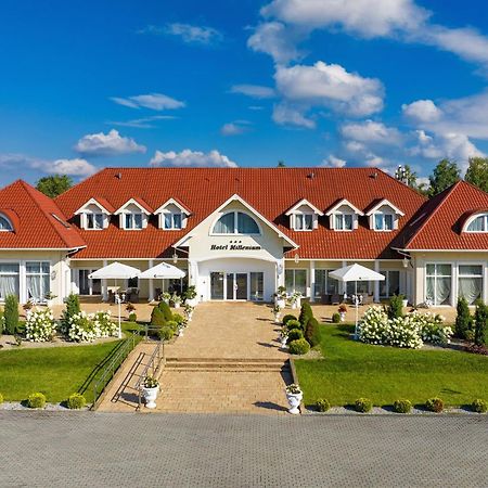 Hotel Millenium Gora Motyczna Экстерьер фото