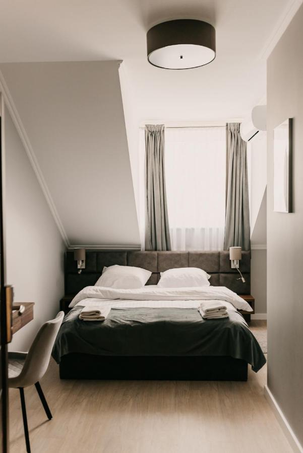 Hotel Millenium Gora Motyczna Экстерьер фото