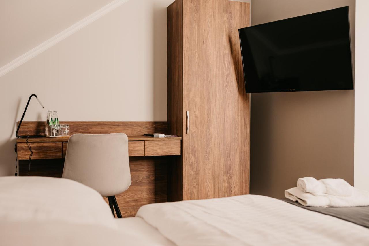 Hotel Millenium Gora Motyczna Экстерьер фото