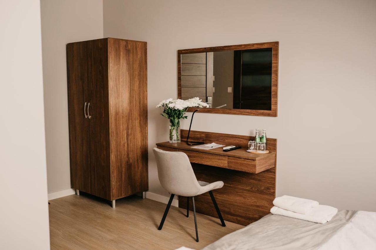 Hotel Millenium Gora Motyczna Экстерьер фото