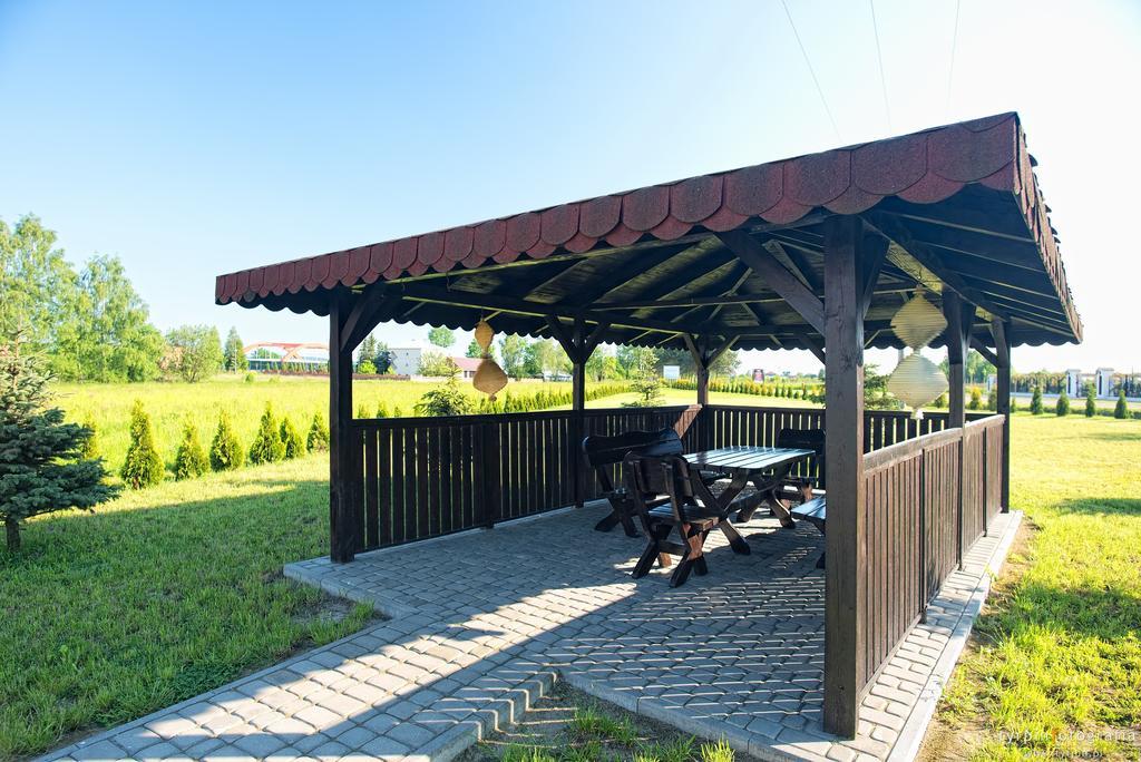Hotel Millenium Gora Motyczna Экстерьер фото